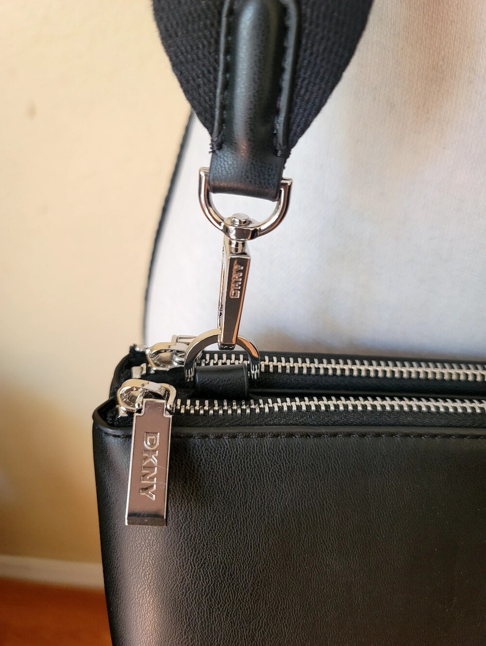 DKNY Tinsley Crossbody with Wide Adjustable Strap Black Faux Leather - Picture 9 of 12